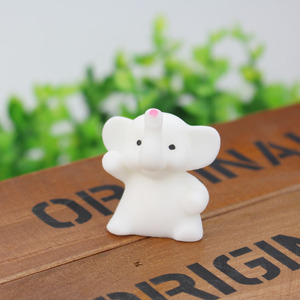 ตุ๊กตาช้าง TPR ยี่ห้อ Jincan ของเล่นนุ่มนิ่มน่ารัก บีบได้ คลายเครียด รูปสัตว์ขนาดเล็ก เหมาะสำหรับเด็กหญิงและเด็กชาย - Product Image 4