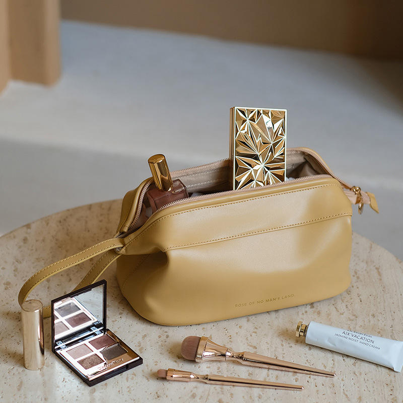 Crème anglaise monocouche en forme de nuage