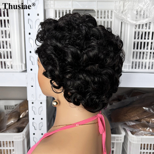 Perruque mi-tête courte bouclée sans colle <span class=keywords><strong>avec</strong></span> <span class=keywords><strong>bandeau</strong></span> transparent, sans dentelle frontale, fabriquée à la machine, en cheveux humains vierges Remy, prête à porter - Product Image 4