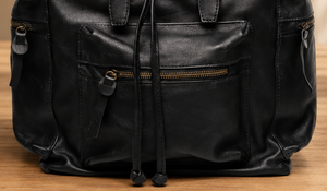 Mochila Minimalista de Cuero de Becerro de Primera Calidad, Elegante Bolso para Uso Diario - Product Image 3