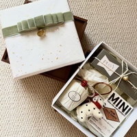 Boîte à bijoux rigide en carton biodégradable, écologique et économique, personnalisable en gros pour ensemble collier, bracelet et bague
