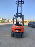 Chariot élévateur K25 Heli, mât à 2 sections, hauteur de levage 4,5 mètres, avec déplacement latéral, en bon état