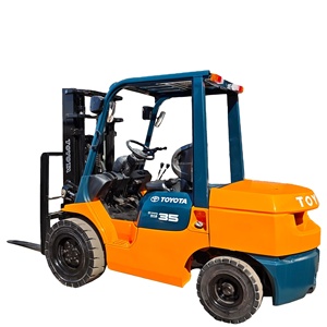 Chariot élévateur Toyota d'occasion en bon état, 2020-2023, 3,5 tonnes, hauteur de levage 4,5 tonnes, moteur d'origine, peinture d'origine, 4300 kg, 0-2000 heures - Product Image 1