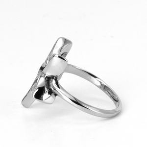 Anillo Abierto de Estrella Gótica Punk de Acero Inoxidable 316 para Hombre, Metal Plateado Pulido, Textura Angular, Diseño Oscuro y Atrevido - Product Image 3