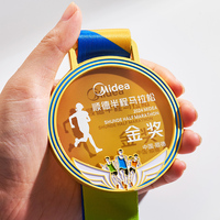 Médaille en métal de cristal de sport personnalisée avec corde colorée Crystal Award Football Basketball Marathon Badminton trophée en métal