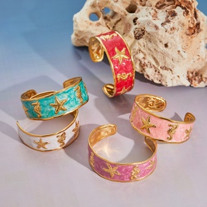 Pulseira Feminina Estilo Boêmio Havaiano com Abertura Exagerada, Bracelete Grosso Ajustável com Esmalte Colorido 18k, Estrela-do-mar e Cavalo-marinho - Product Image 2