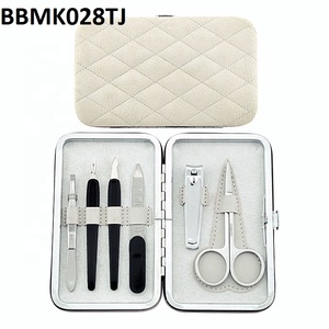 <span class=keywords><strong>Kit</strong></span> de <span class=keywords><strong>manucure</strong></span> et pédicure en acier inoxydable pour femmes, entièrement personnalisé, pour les soins de beauté personnels - Product Image 1