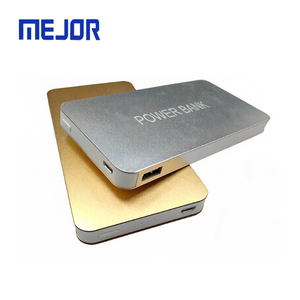 Batteries externes M6 de style populaire 10000 mAh – Chargeur portable, pack batterie de voyage premium, cadeau USB - Product Image 3