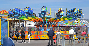 Hyper Bounce 360 Advanced Spinning Ride <b>For</b> All Age Groups - Product Image 4