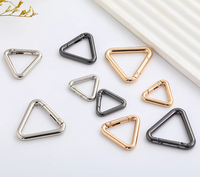 Mousqueton triangulaire à boucle, crochet porte-clés, clips de sac, connecteur de chaîne pour chien, triangle métallique
