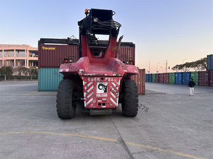 KALMAR DRT450 Reach Stacker de 45 tonnes pour conteneurs DRT450 KALMAR DRT450 Équipement de levage portuaire DRT450 DRD450 DRF450 DRG450 DRT450 - Product Image 4