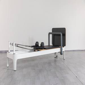 卸売ピラティスリフォーマーベッド | カスタムカラー & ロゴ | 強い負荷容量 | 工場直販価格 | スタジオ & ホーム使用 - Product Image 4