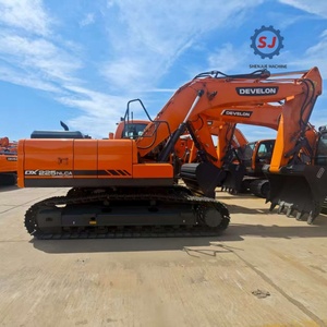 Excavatrice sur chenilles DX225 en excellent état, neuve, prix avantageux, avec garantie d'un an - Product Image 1