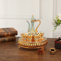 Décoration de table de maison vintage de style arabe Coffret cadeau de tasse à vin haut de gamme en alliage d'or avec plateau