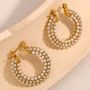 Pendientes de aro de acero inoxidable 316L chapados en oro de 18 quilates, joyería boutique de lujo para mujer - Product Image 4