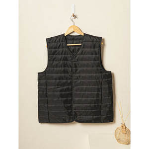 Gilet imbottito tascabile da donna 105-gilet elegante con pratica soluzione di archiviazione - Product Image 1