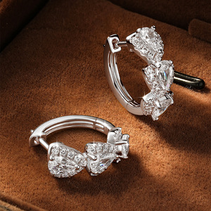 Pendientes de aro de cobre con diamantes de moissanita talla pera de 2.1 quilates, calidad VVS D GRA, chapados en oro de 14K, estilo vintage para mujer. - Product Image 2