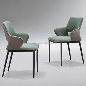 Chaise de salle à manger moderne de luxe écologique en similicuir, avec fonctionnalités réglables et extensibles, couleur personnalisable, pieds en métal robustes - Product Image 2