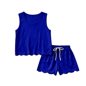 Conjunto de Ropa Infantil de Verano, 2 Piezas, Camiseta sin Mangas de Color Sólido y Pantalones Cortos con Borde Festoneado, Estilo Casual, para Hermanas - Product Image 2