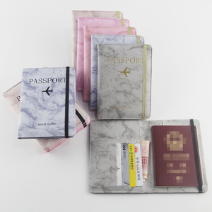 Soporte para pasaporte de PU de cuero a la moda, fundas para tarjetas con bloqueo RFID, funda protectora con ranuras, billetera de viaje, porta pasaporte elástico - Product Image 1