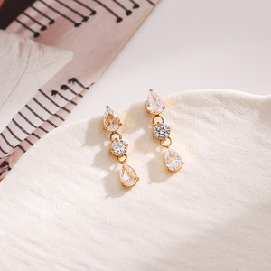 ต่างหูหยดน้ำทำจากสเตนเลสชุบทอง18K ทำจากเพทายรูปลูกแพร์ YE82เครื่องประดับสำหรับงานเลี้ยง - Product Image 3