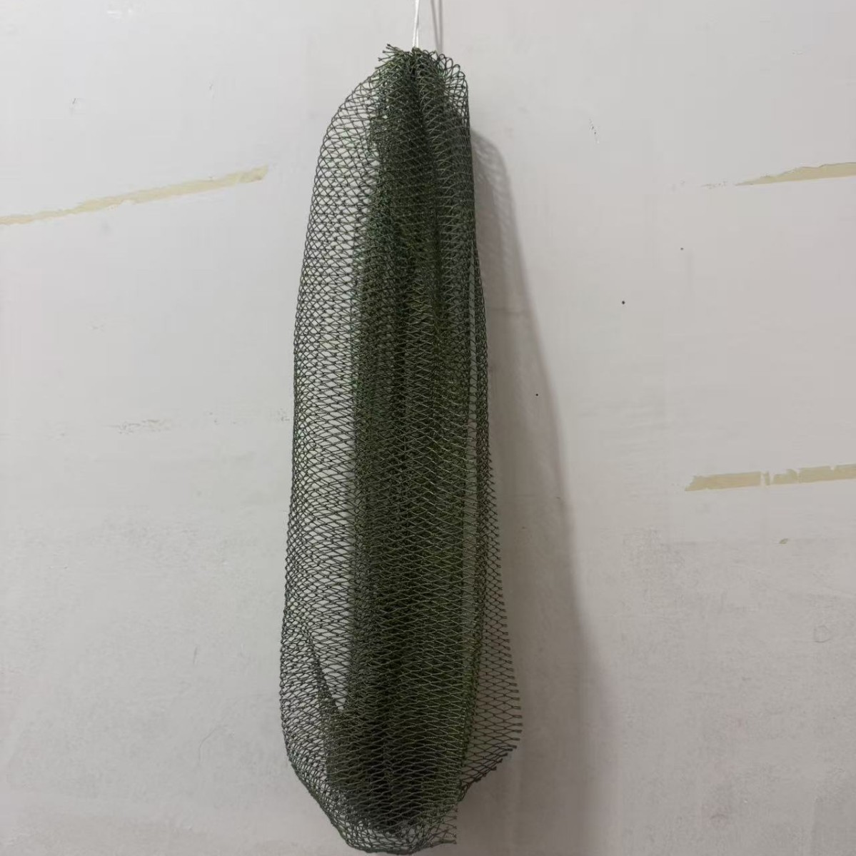 Mesh-patterned dark green (unpackaged)