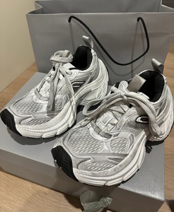 Chaussures de sport et de loisirs tendance 2026 personnalisées, de haute qualité, style rétro, pour hommes et femmes, en maille respirante, grandes tailles - Product Image 1