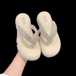Fabricants Pantoufles de massage Sandales de plage décontractées - Product Image 6