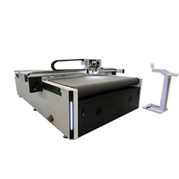 Automatische verpakkingsmachine golfkartonnen doos waterdichte schuim antislip EVA schuim digitale vlakbed CNC snijplotter