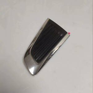 OE 808215380R Pièces décoratives d'origine pour garde-boue triangulaire de voiture, pour système de carrosserie, utilisé dans <span class=keywords><strong>Renault</strong></span> Koleos 2 QM6 - Product Image 4
