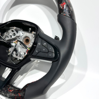 Volant en fibre de carbone rouge forgé, directement de l'usine, pour Renault Trafic 3, design sportif personnalisé et personnalisation disponible