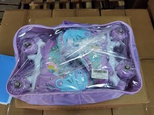 I pattini a rotelle in linea lampeggianti per bambini di nuovo Design supportano le scarpe ispessite della pista di pattinaggio sportivo all'aperto - Product Image 5