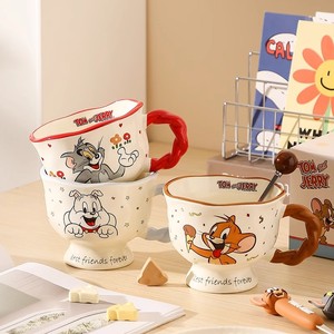 Taza de cerámica de Tom y Jerry con cuchara, diseño de dibujos animados para uso doméstico o como regalo. - Product Image 2