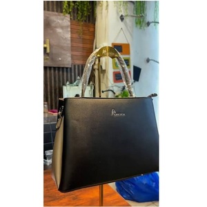 Sac à main en similicuir de style premium pour femmes avec un design de transport pratique et un grand espace de rangement pour le travail - Product Image 5
