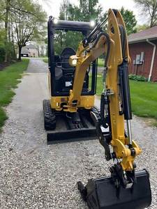 CAT 301.7CR à haute efficacité énergétique avec système hydraulique à détection de charge, adapté aux travaux ruraux et aux projets de petite envergure - Product Image 4