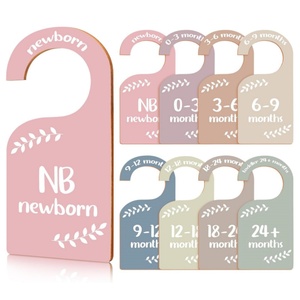 Etiqueta divisoria de armario infantil recién nacido 24 meses armario de bebé divisores Organizadores de ropa de guardería de madera para 0-7 años - Product Image 1