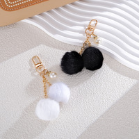 Nouveau Breloque Créative en Fausse Fourrure Douce avec Perle Polyvalente, Pendentif Porte-clés, Ornement pour Téléphone Portable