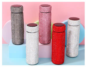 OEM/ODM 500ml Copa inteligente con tachuelas de diamante Pantalla de temperatura LED Estilo deportivo para acampar con caja de embalaje al por mayor - Product Image 2