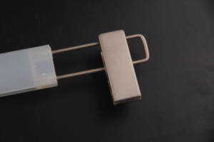 Người Đàn Ông Của Trắng Nhựa Quần Móc Áo Đôi Đa Chức Năng Quần Áo Tiêm Dưới Quần Áo Móc Bền Nhà Máy Giá Bán Buôn - Product Image 4