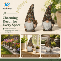 Figurine de gnome de jardin en résine durable, résistante aux intempéries, avec chapeau en forme de pomme de pin et pelle, pour décoration extérieure et intérieure