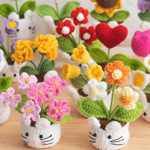Maceta de Flores Tejida a Crochet, Hecha a Mano y Personalizable, Mini Maceta de Conejito Tejido para Decoración del Hogar - Product Image 2
