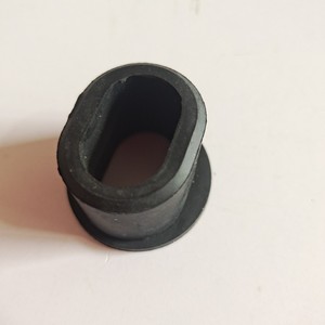 Mercedes-Benz Radiator Rubber <b>Block</b> A2515040012 For GL ML Engine <b>Mounts</b> - Product Image 4