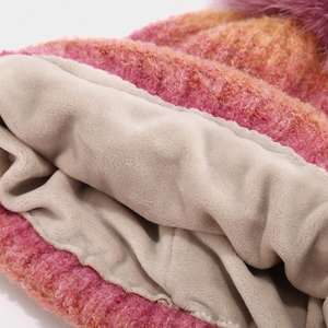 Conjunto de Gorro, Bufanda y Guantes Teñidos para Mujer 2024, Conjunto de Invierno de Tres Piezas con Gorro de Punto y Pompón de Pelo Sintético - Product Image 4