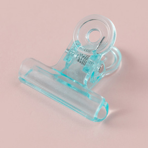 Clip de bureau en acrylique à longue queue, design élégant, style 'Student Ins', motif 'Girl Heart', pour le rangement de documents et de reçus - Product Image 1