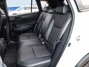 Toyota Corolla Cross híbrido, modelo SUV 2026, versión Elite de 2.0L, blanco o negro a elección. - Product Image 6