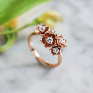 Anello alla Moda Hip Hop con Zirconi per Bambini, Gioiello Religioso con Gemma, Incastonatura a Griffe, Placcatura in Ottone, Vari Animali e Numeri - Product Image 1