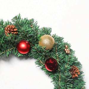 Nouvelle conception, vente chaude, couronne artificielle de luxe en PVC vert de 60 cm, décoration de maison pour les fêtes - Product Image 4