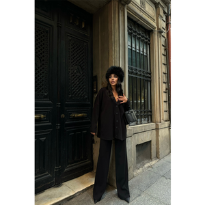 Ensemble cardigan et pantalon en tricot noir pour femmes, longueur au-dessus du genou, style décontracté, ensemble deux pièces avec décoration logo - Product Image 3