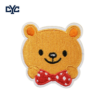 Patch brodé personnalisé pour vêtements de bébé, motif ours mignon, appliqué brodé dessin animé rouge et rose, faible MOQ, conception gratuite