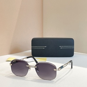 Gafas de Sol Retro para Hombre, Resistentes a los Rayos UV, Protección UV400, Metálicas, Cuadradas, de Alta Calidad, a la Moda - Product Image 2